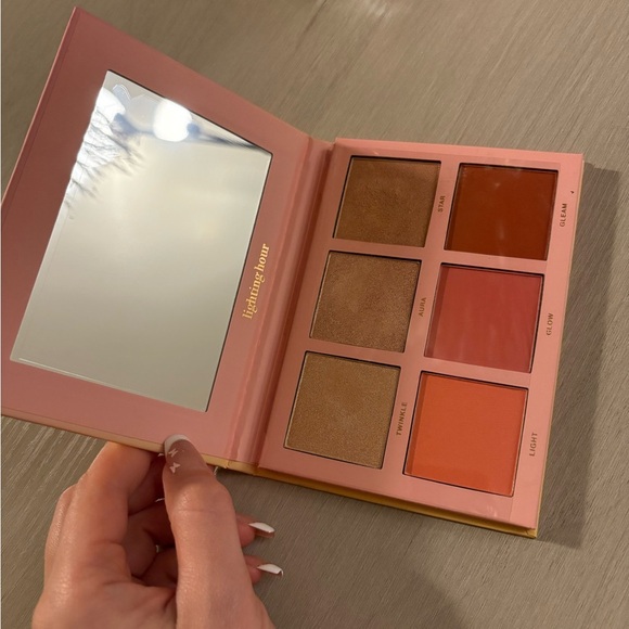 Kara Beauty Lighting Hour Eyeshadow Palette - Pink and Gold - Picture 3 of 3
